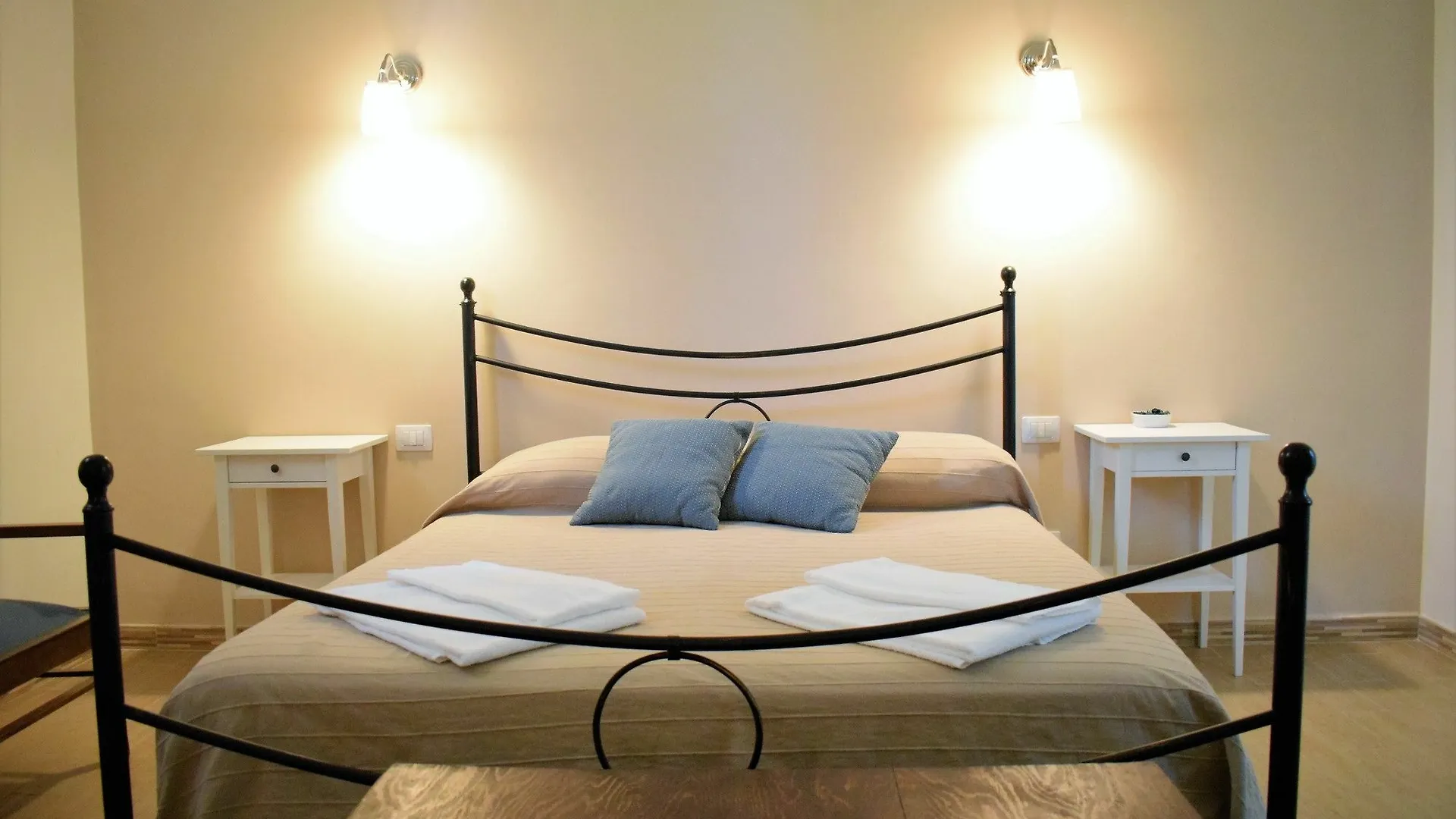 Gilda Rooms & Breakfast Noto Nocleg ze śniadaniem